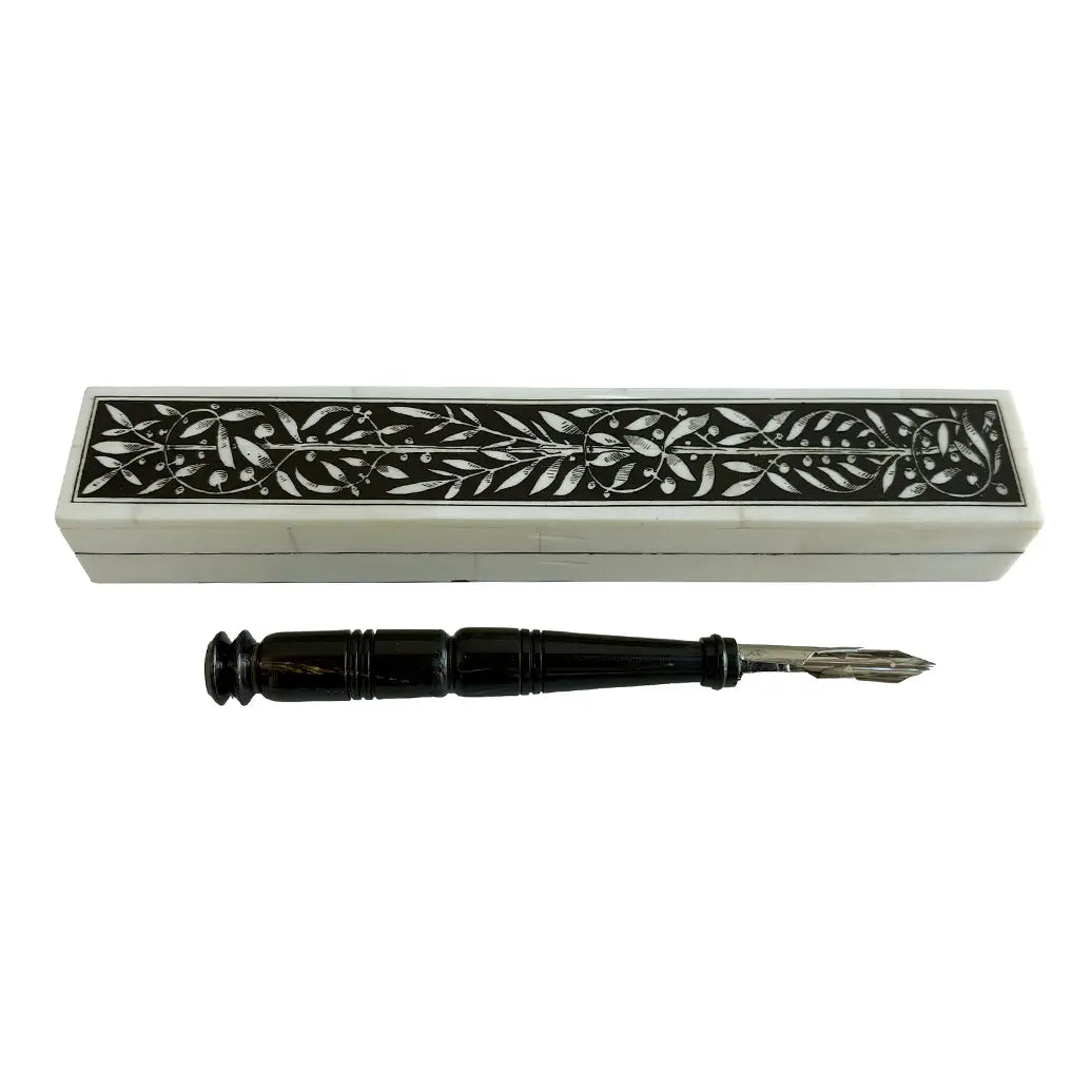 Pen Box: Leaf & Berry