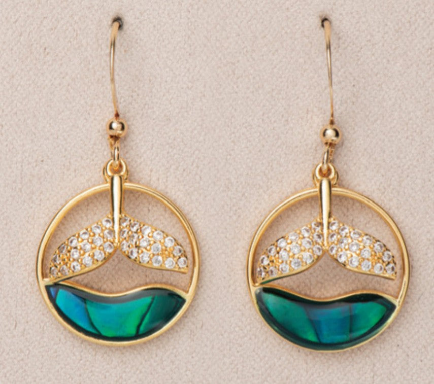 Earring AB Golden Whale Tail